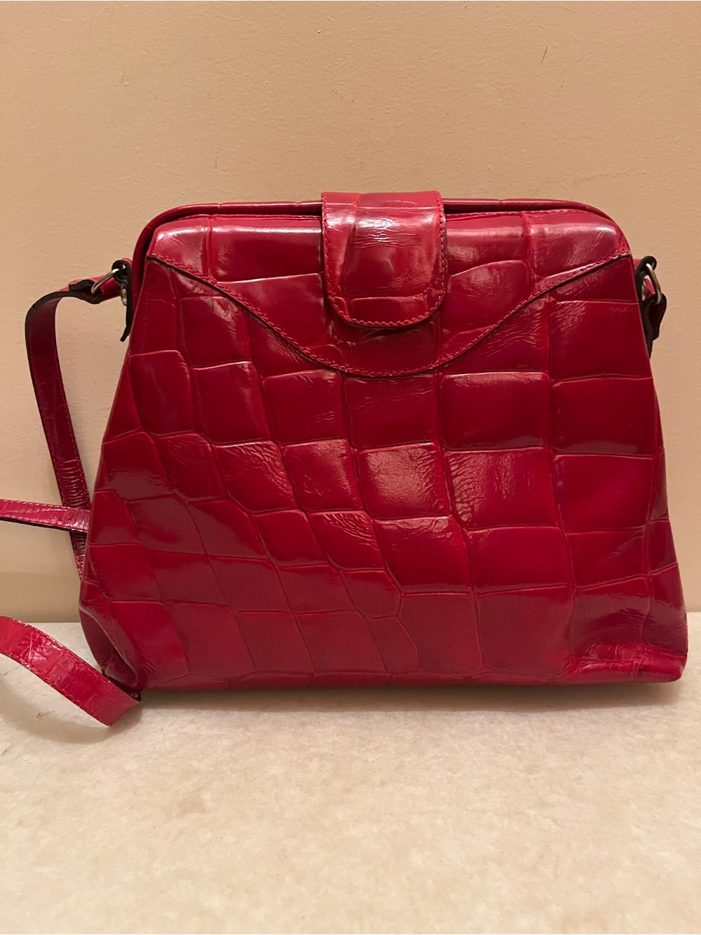 vintage Furla crocodile-embossed leather crossbody vibrant red/fuchsia color.